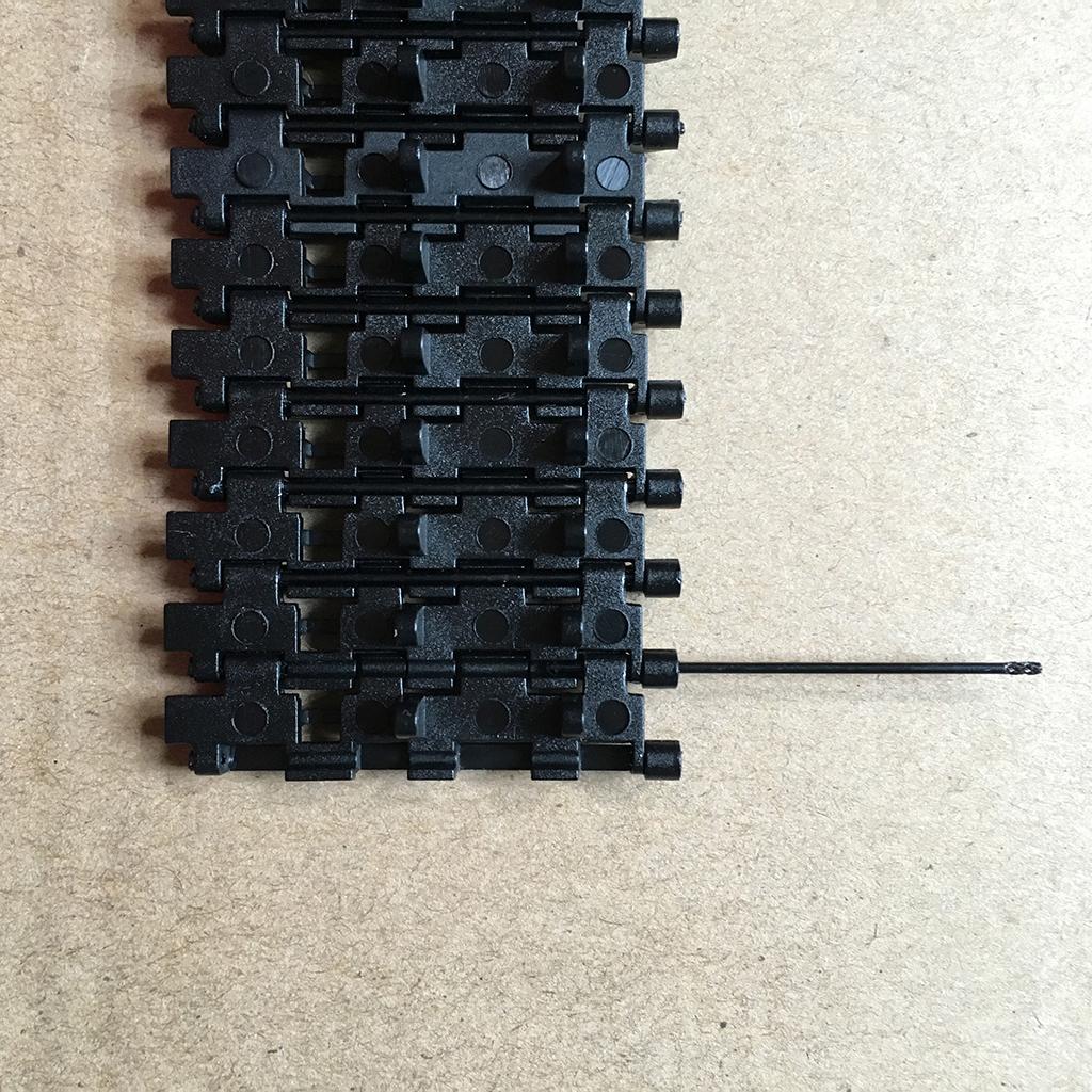 Black Tank Track Chain Plastic - Xcm Chain ulasan dan harga